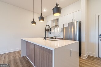 Building Photo - 112 Rogers St NE