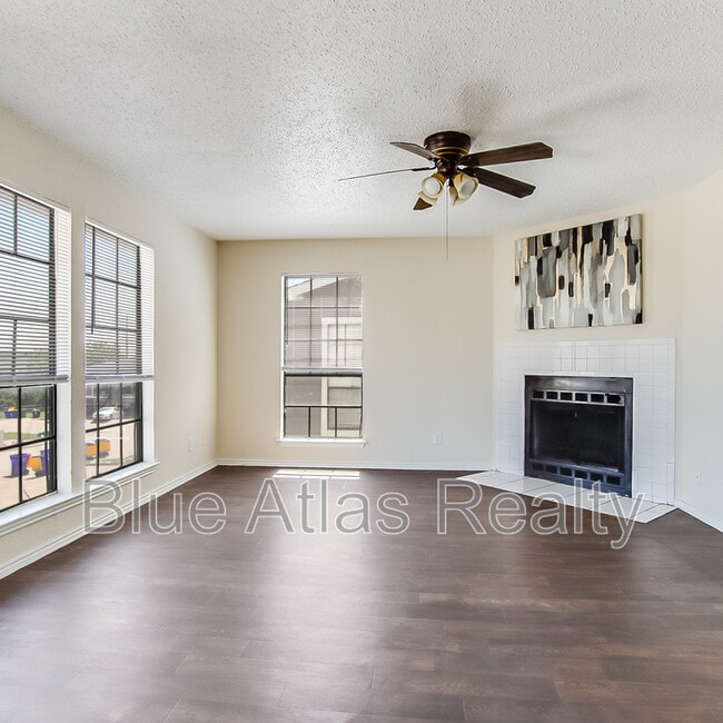 Photo - 8133 Foxfire Ln Apartment