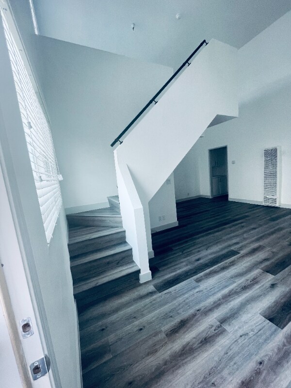 Foto del edificio - 11703 Truro Ave