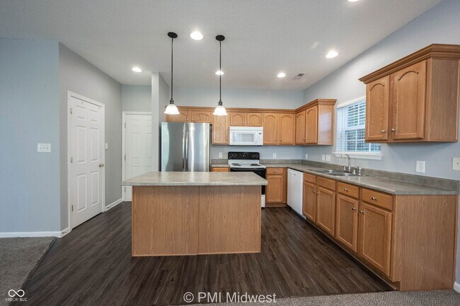 Foto del edificio - 3460 Firethorn Drive