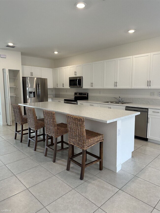 Foto del edificio - 3 br, 2.5 bath Townhome - S Allapattah Gar...
