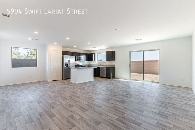 Building Photo - 5904 Swift Lariat St
