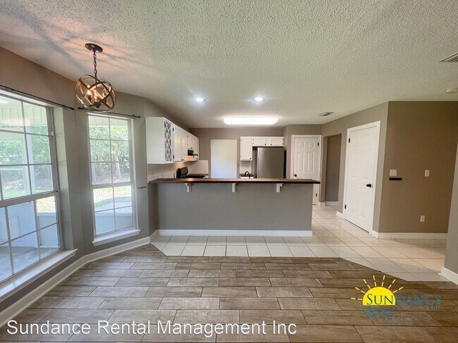 Foto del edificio - 4 br, 2.5 bath House - 453 Forest Glen Place