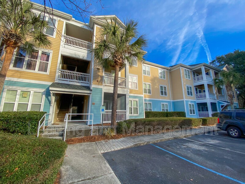 Primary Photo - 400 Bucksley Ln