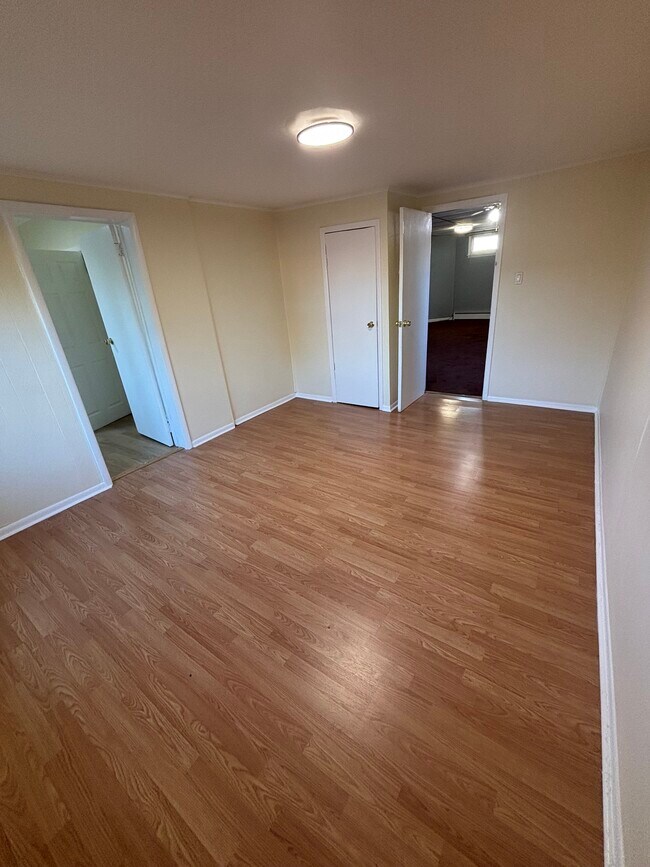 Foto del edificio - 350 Ridge Rd