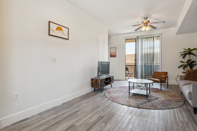 Building Photo - 6610 N 93rd Ave