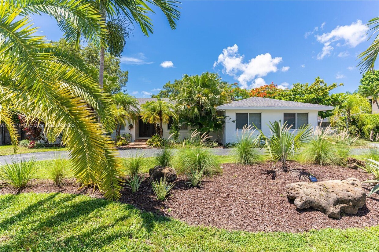 8724 SW 176th Terrace, Palmetto Bay, FL 33157 House Rental in Palmetto Bay, FL