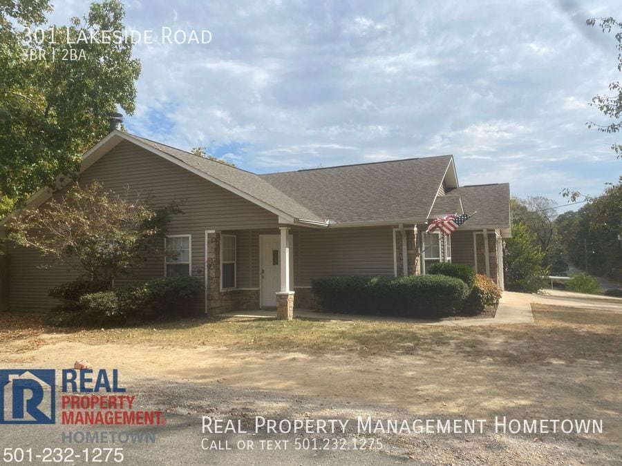 Foto principal - BEAUTIFUL 3BR/2BA home in Lakeside School ...