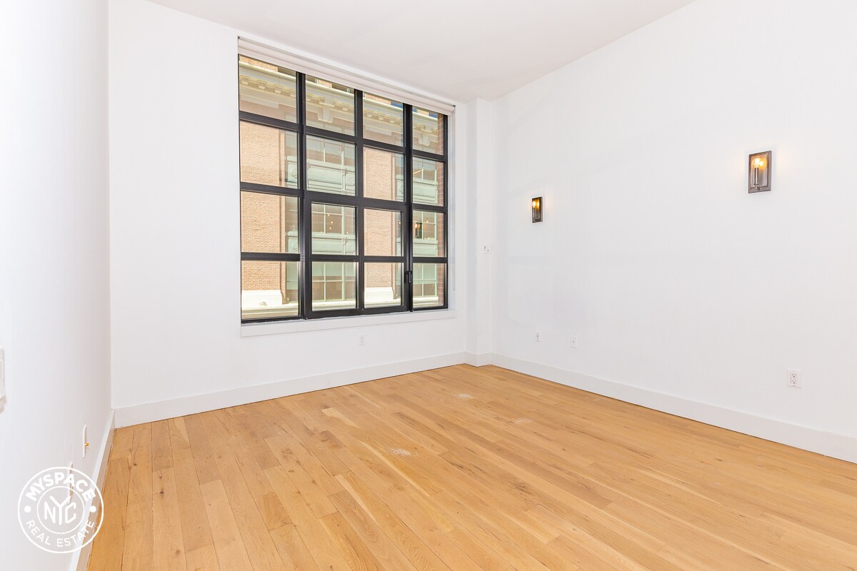 Primary Photo - 41-21 28th St