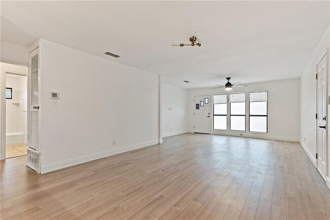 Building Photo - 5113 Greenheart Dr