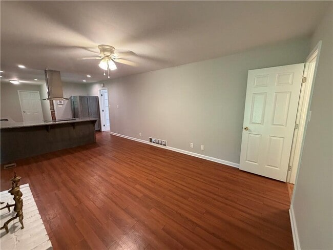 Foto del edificio - 412 Fielding Ln SW
