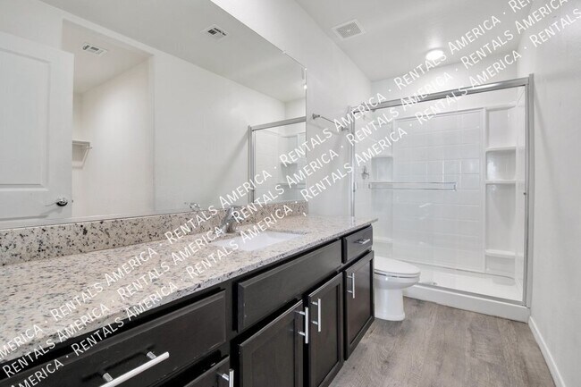 Foto del edificio - 1560 E Demain Dr