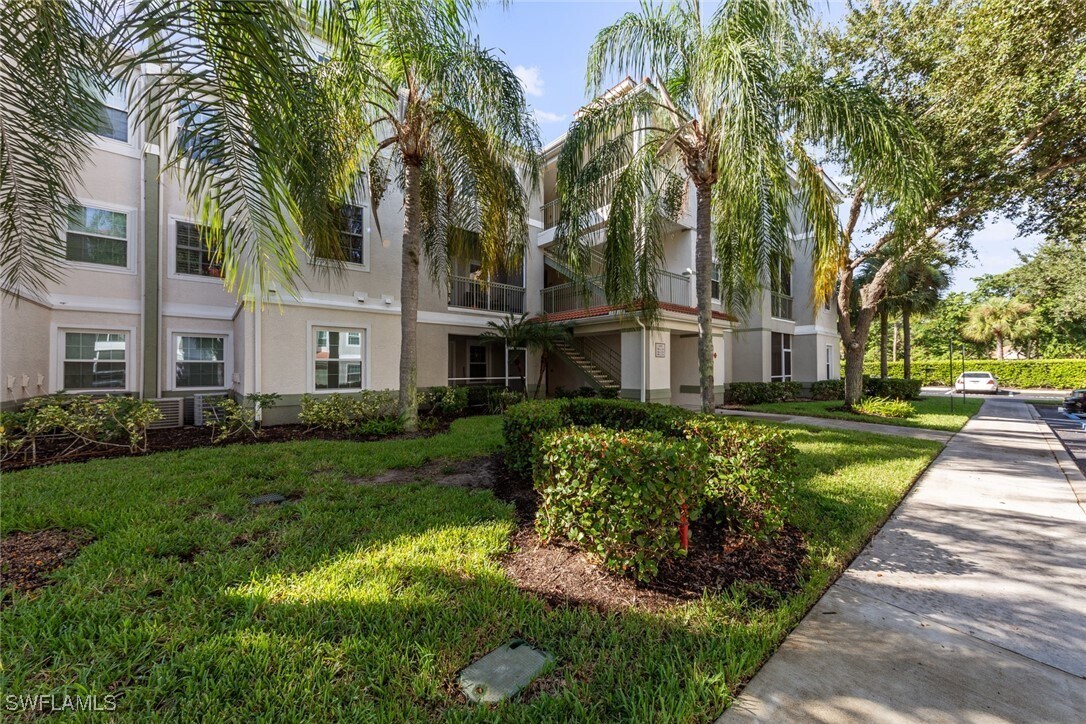 Foto principal - 23680 Walden Center Dr