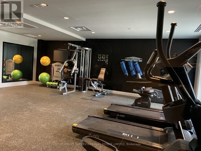 Photo du bâtiment - 95 Dundas St W