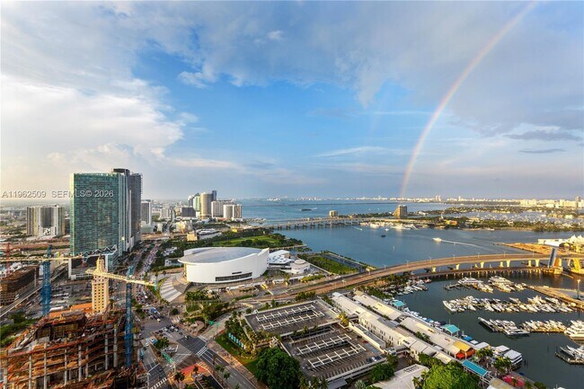 Foto del edificio - 244 Biscayne Blvd