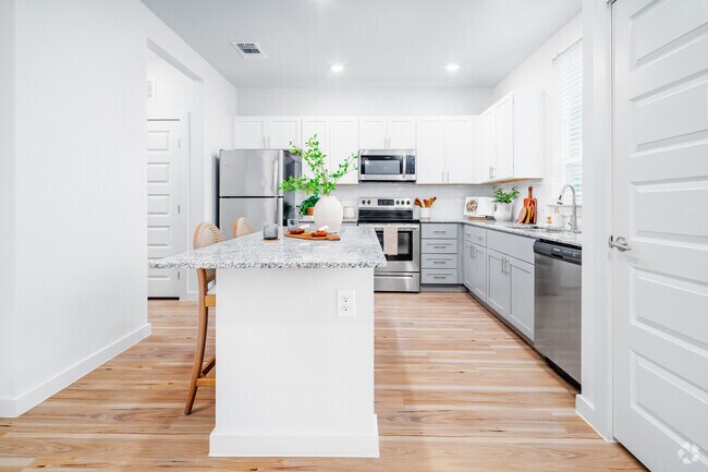 Building Photo - YardHomes® Juniper Pointe