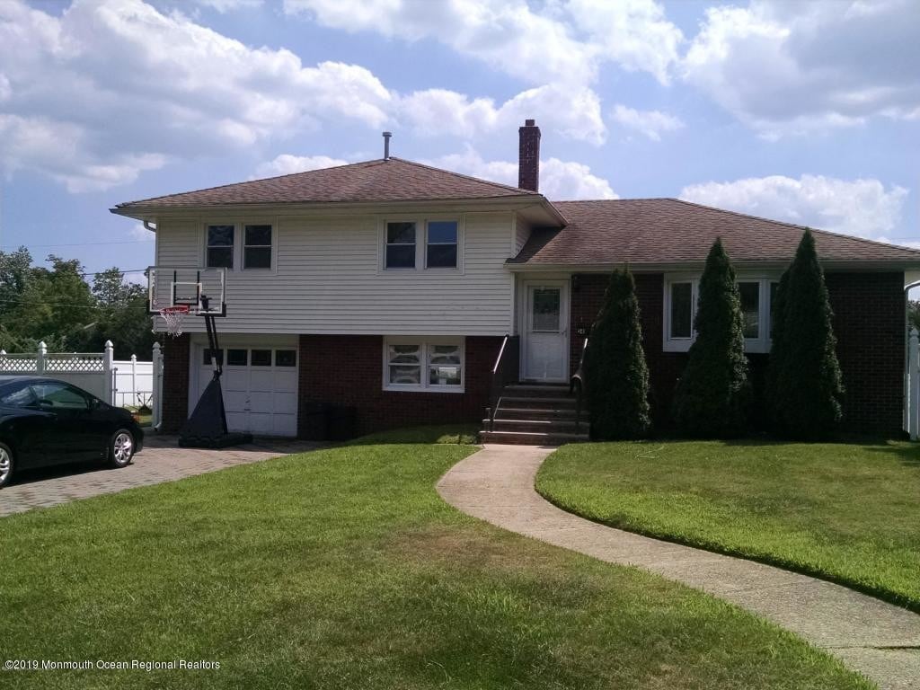 Primary Photo - 241 Lenox Ave