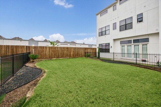 Building Photo - 1659 Bingle Rd