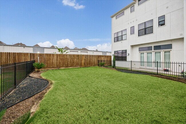 Foto del edificio - 1659 Bingle Rd