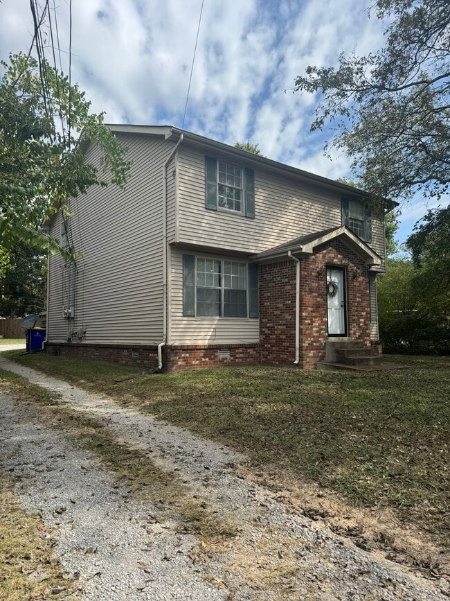 Photo - 7482 Harrow Dr House