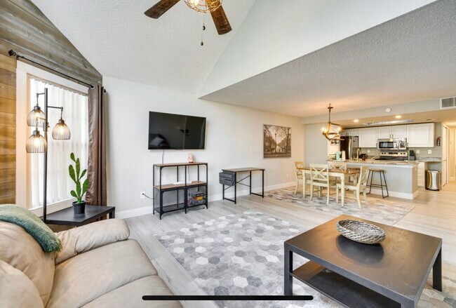 DIning Area - 5005 Laguna Bay Cir