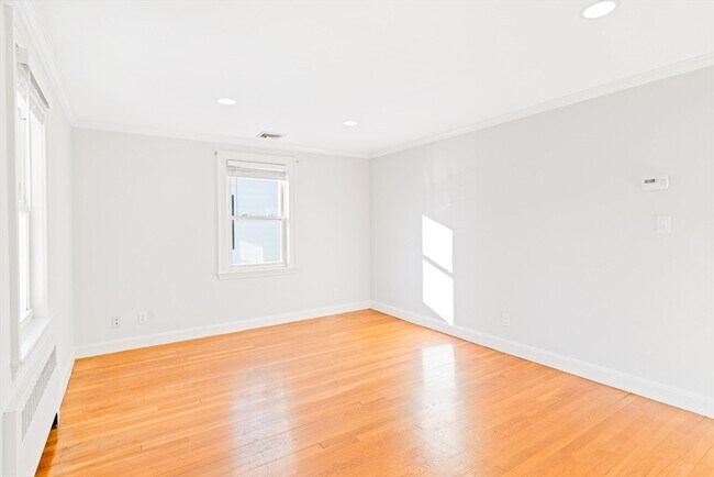 Building Photo - 126 Washington Ave