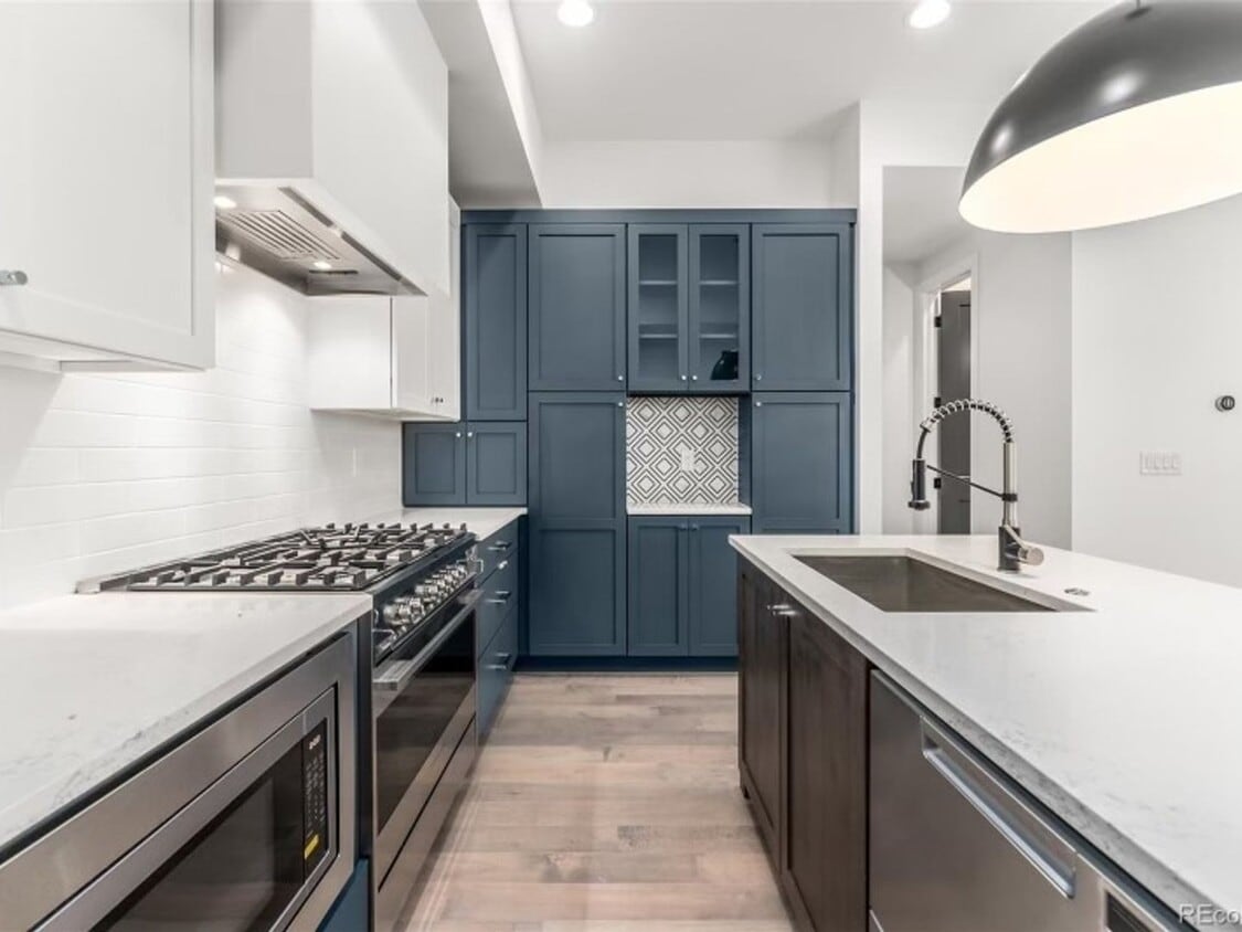 Modern 3-Bed, 3.5-Bath Home in Denver with... - 3 Bedroom Townhome in Denver