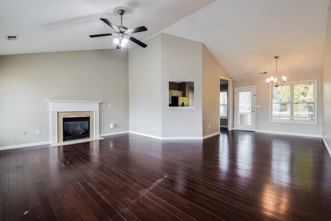 Building Photo - 308 Trailside Dr