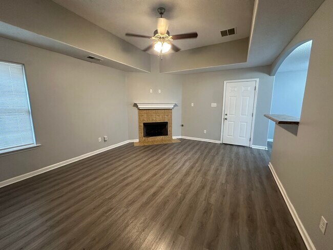 Foto del edificio - 7407 Crayton Ridge Dr