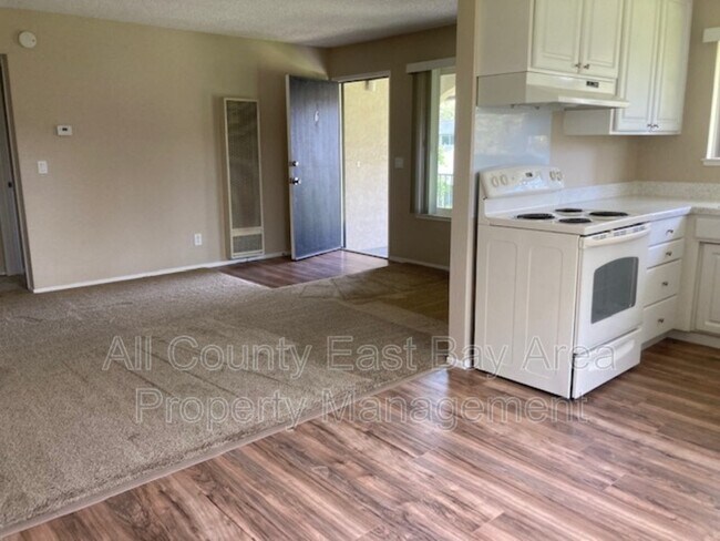Building Photo - 1674 Cordoba St