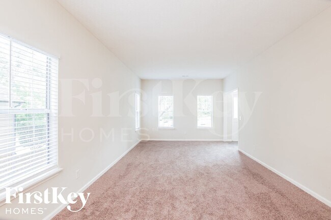 Foto del edificio - 7031 Reedy Creek Rd