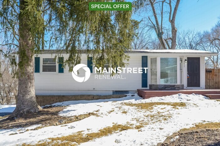 Primary Photo - 3 Bedroom Pet-Friendly Home in Kansas City...