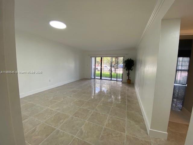 Foto del edificio - 650 NE 149th St