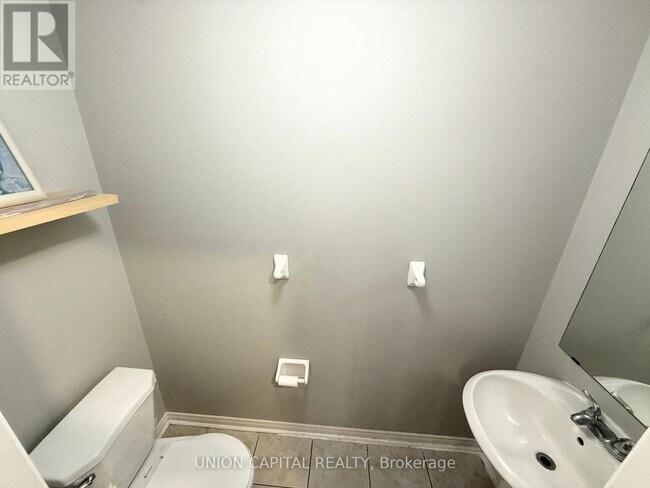 Photo du bâtiment - 92 Guinevere Rd