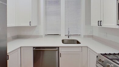 Building Photo - 47 Englewood Ave