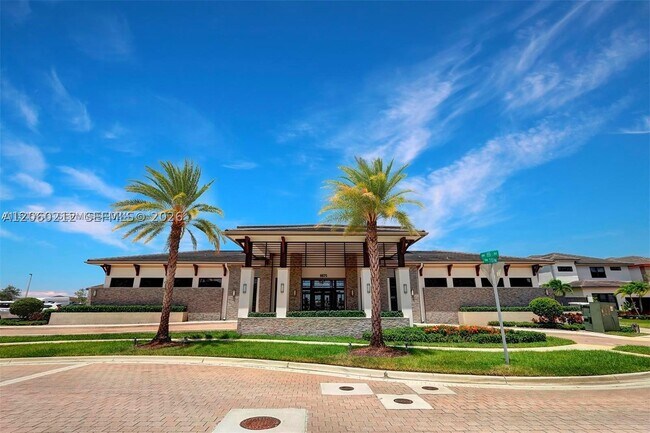 Foto del edificio - 15846 NW 91st Ave