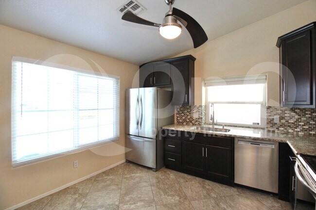 Building Photo - 7113 N 28th Dr