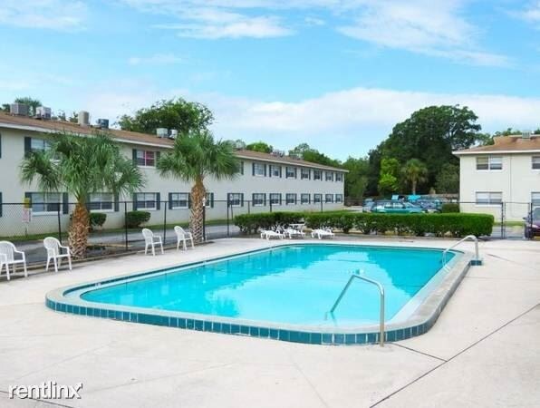 Foto del edificio - 460 Brentwood Dr