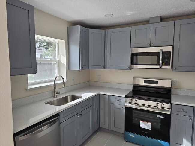 Building Photo - 414 Sandpiper Ridge Dr