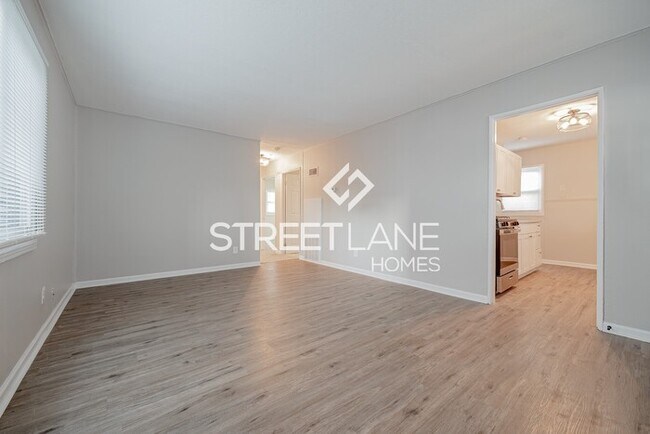 Foto del edificio - NOW OFFERING $250 OFF FIRST FULL MONTH IF ...