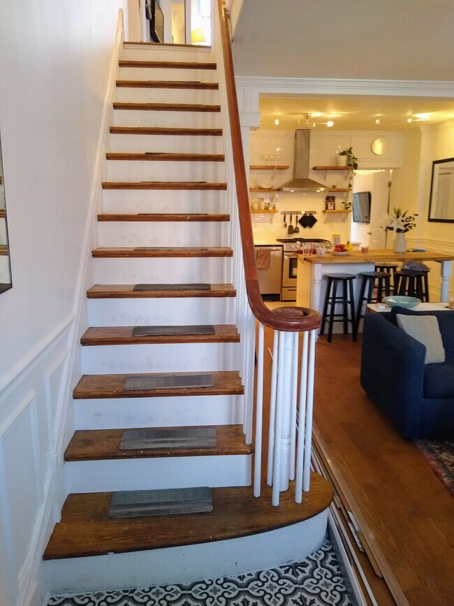 Área de estar abierta - 2112 E York St