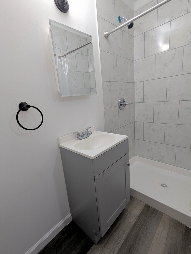 Building Photo - 309 Grand Ave