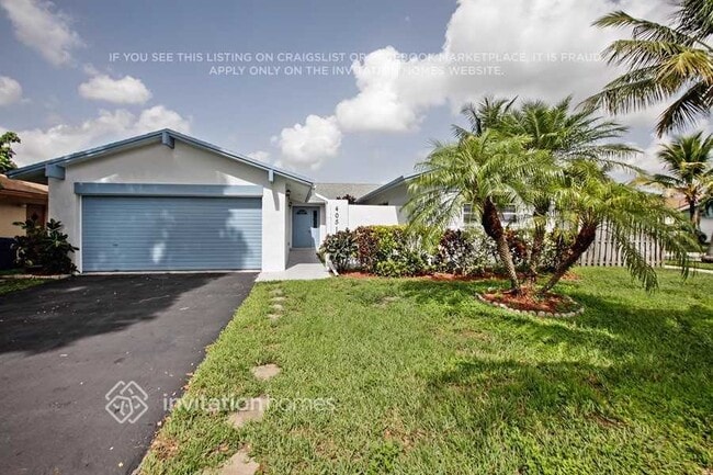 Building Photo - 4051 NW 93rd Ave