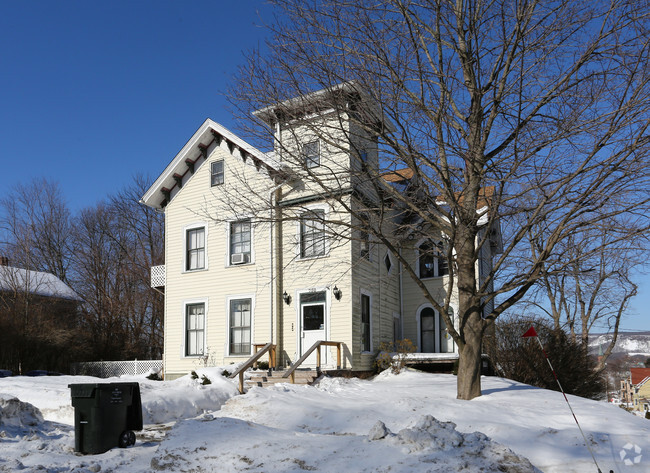 Building Photo - 750 Broad St