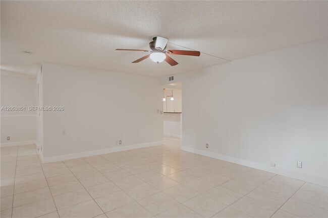 Building Photo - 2700 Coral Springs Dr