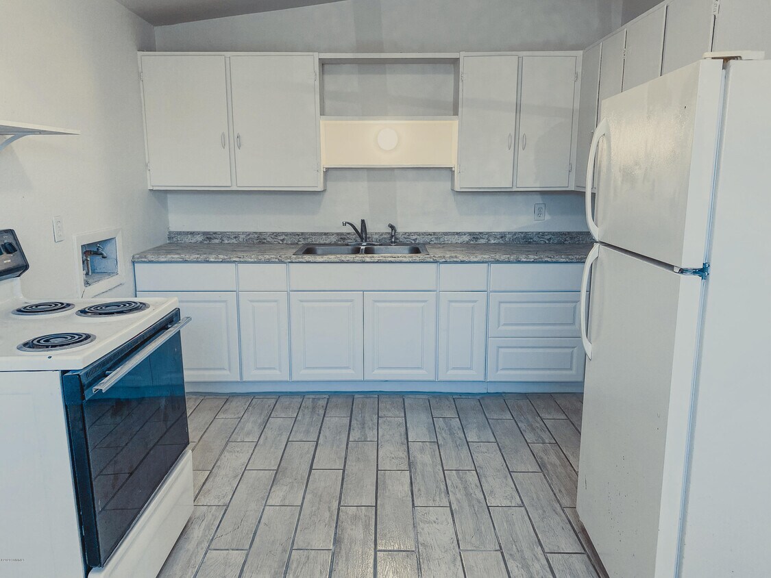 Primary Photo - 2131 Garrison Rd