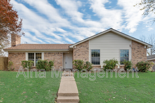 Building Photo - 4919 Willowhaven Cir