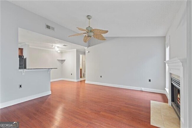 Foto del edificio - 640 Granville Ct