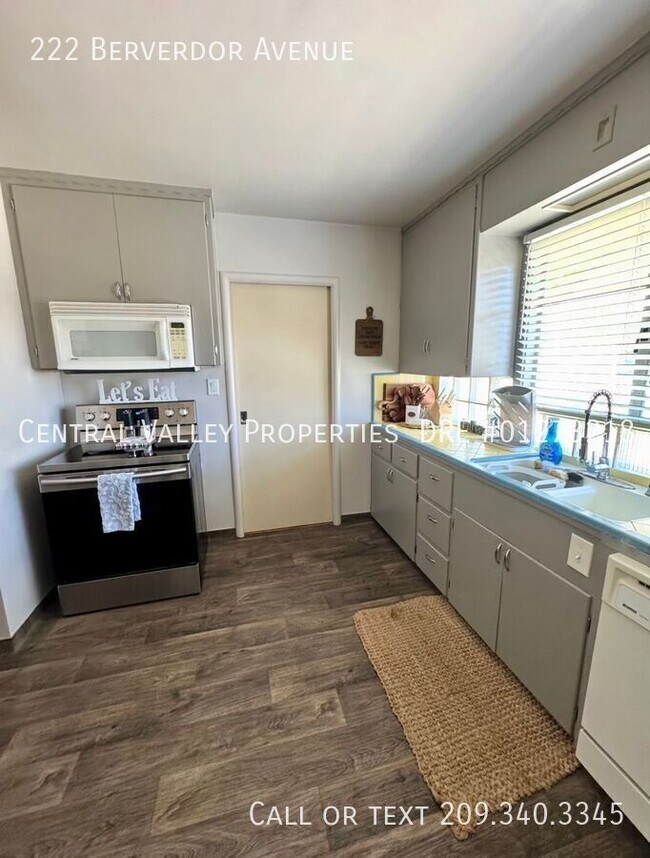 Foto del edificio - 222 Berverdor Ave