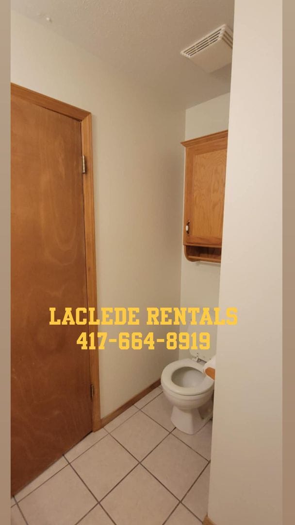 Building Photo - 2 Bed 1 Bath Apartment